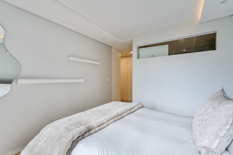 2 Bedroom Property for Sale in Sea Point Western Cape